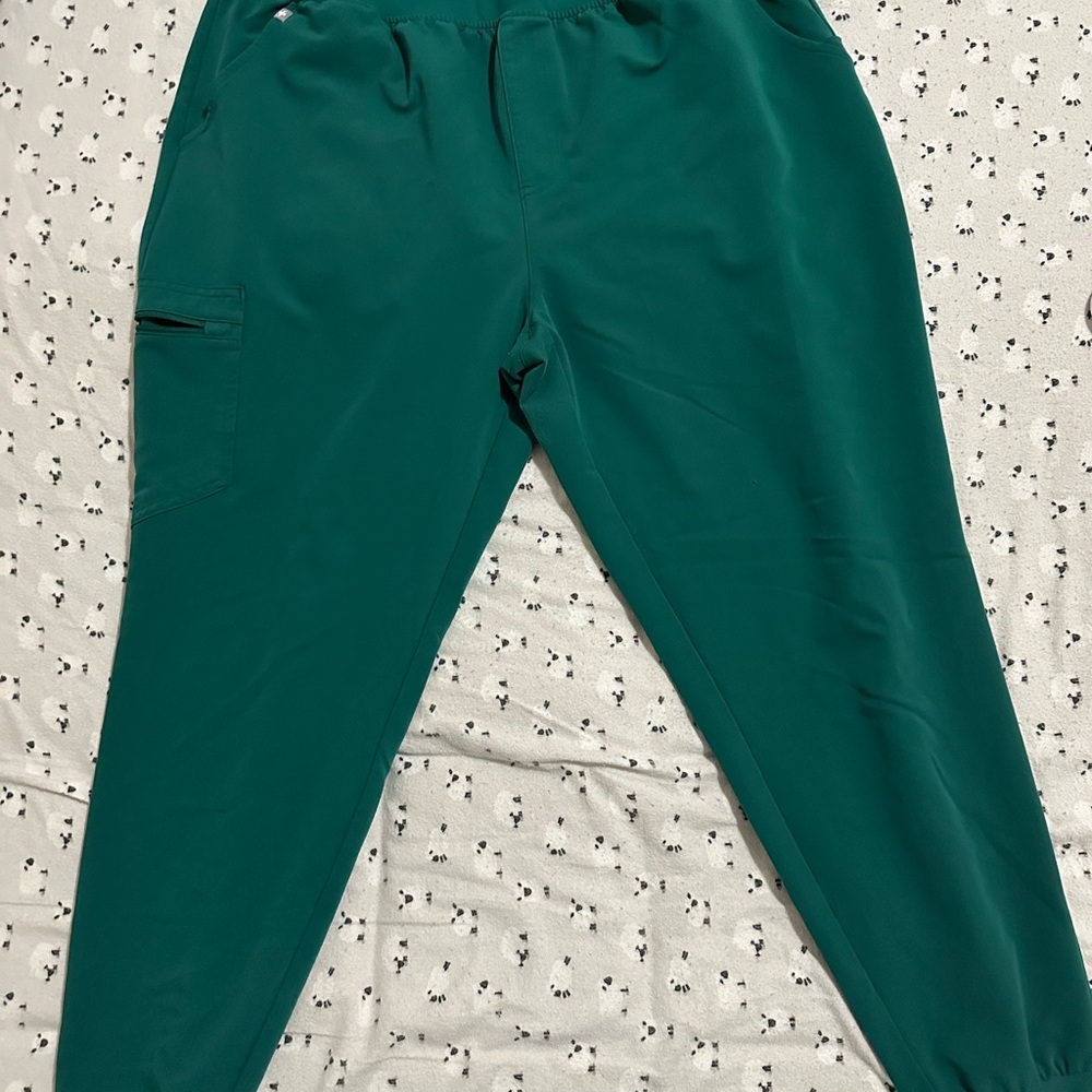 Figs Women's High Waisted Hunter Green Joggers